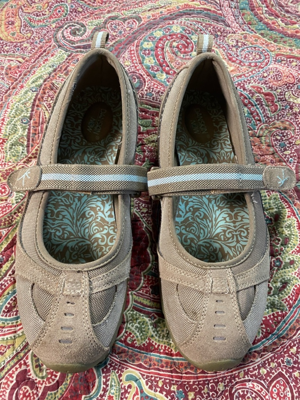Danskin Beth Suede Strap Flats Size 7.5